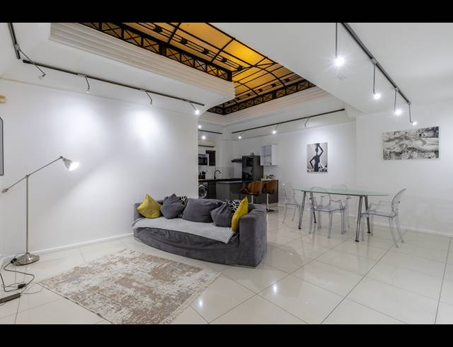 1 BEDROOM APARTMENT FOR SALE IN CAPE TOWN CITY CENTRE